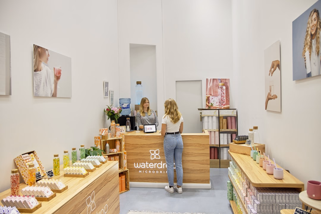 Retail cleaning Austin TX - store cleaning, shopping center maintenance, flexible hours, brand image protection