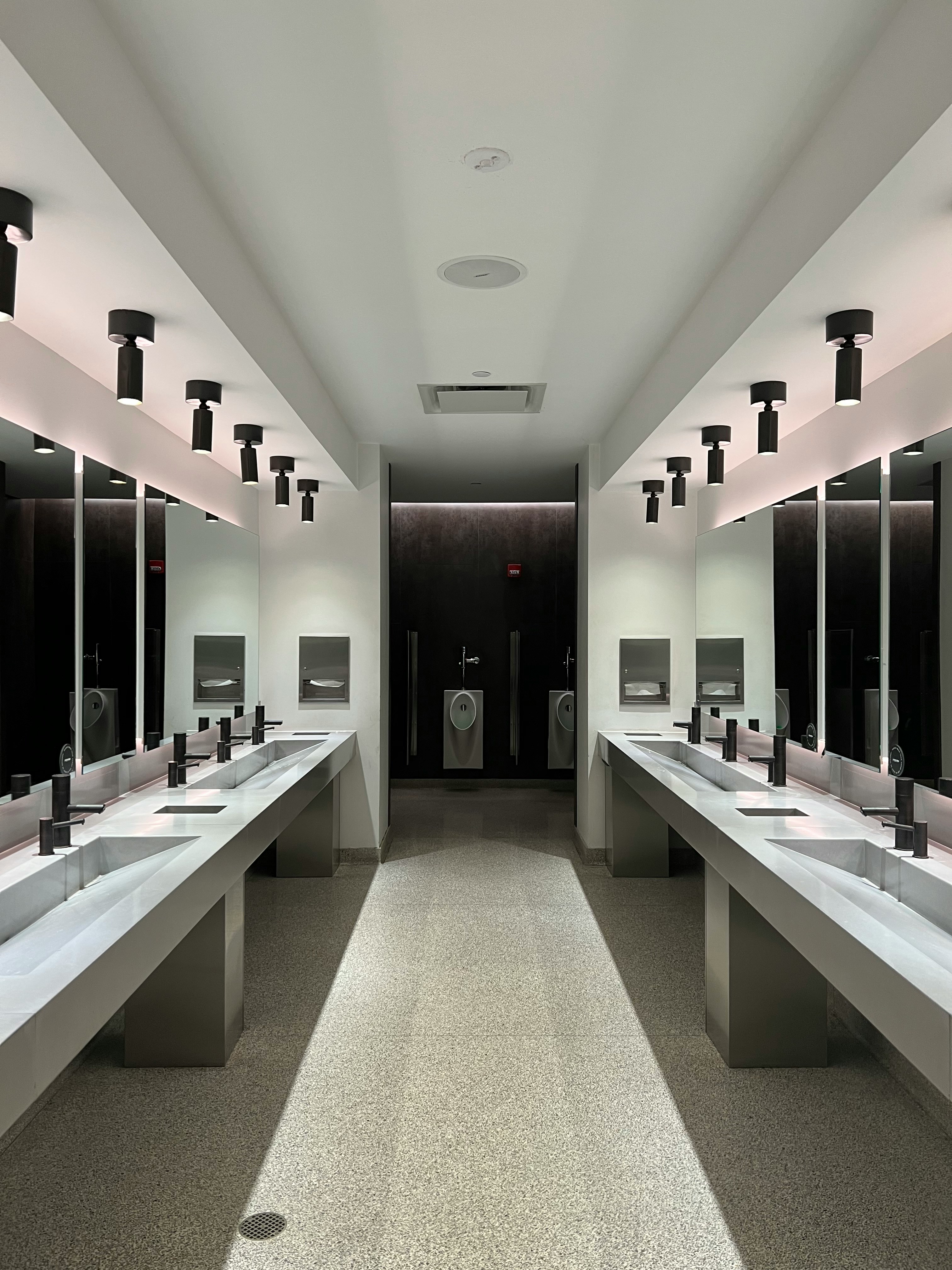 The Ultimate Guide to Restaurant Restroom Cleaning